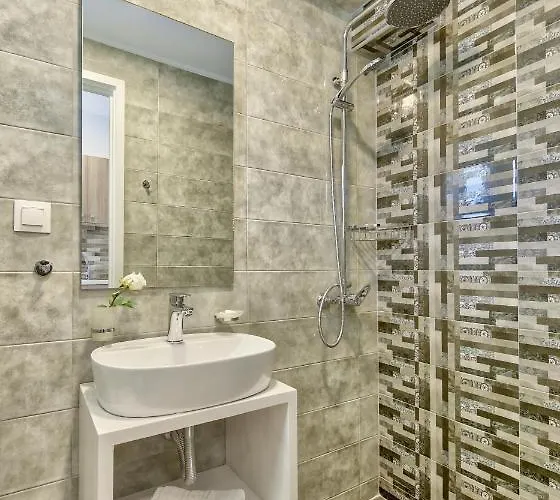 Artemis Hill Argassi