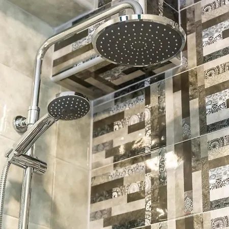 Artemis Hill Apartmán *