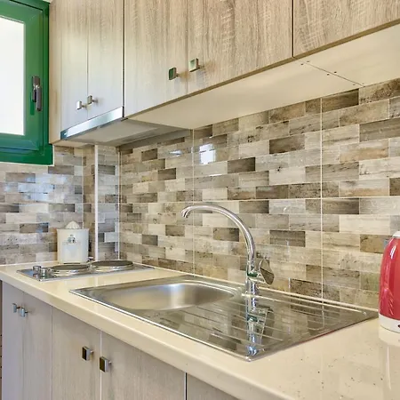 Artemis Hill * Argassi