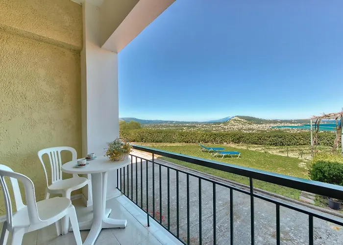 Artemis Hill Apartamento Argassi